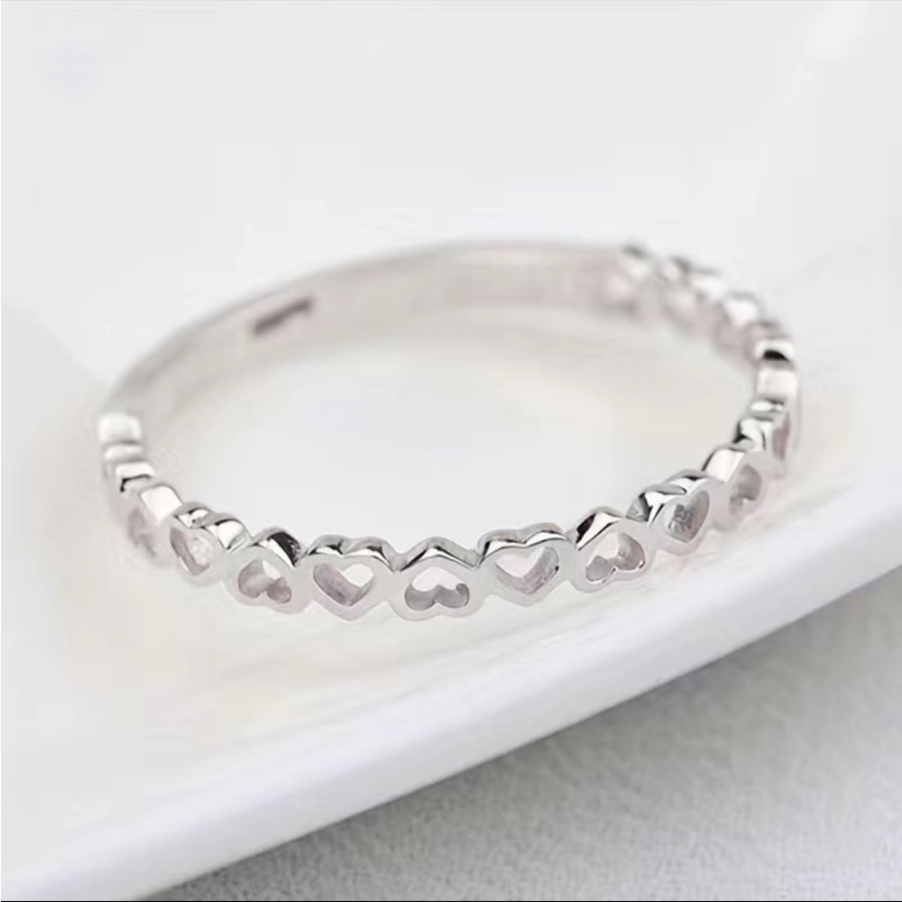 ***$5 BUNDLE*** Delicate Ring Size 11